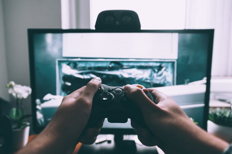 A Beginner’s Journey Through the Online Gaming Universe Explained